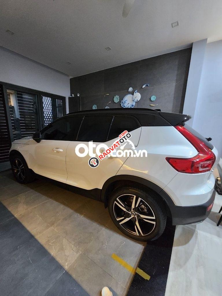 Xe Volvo XC40 T5 AWD R Design 2019 trắng 51H*****-2