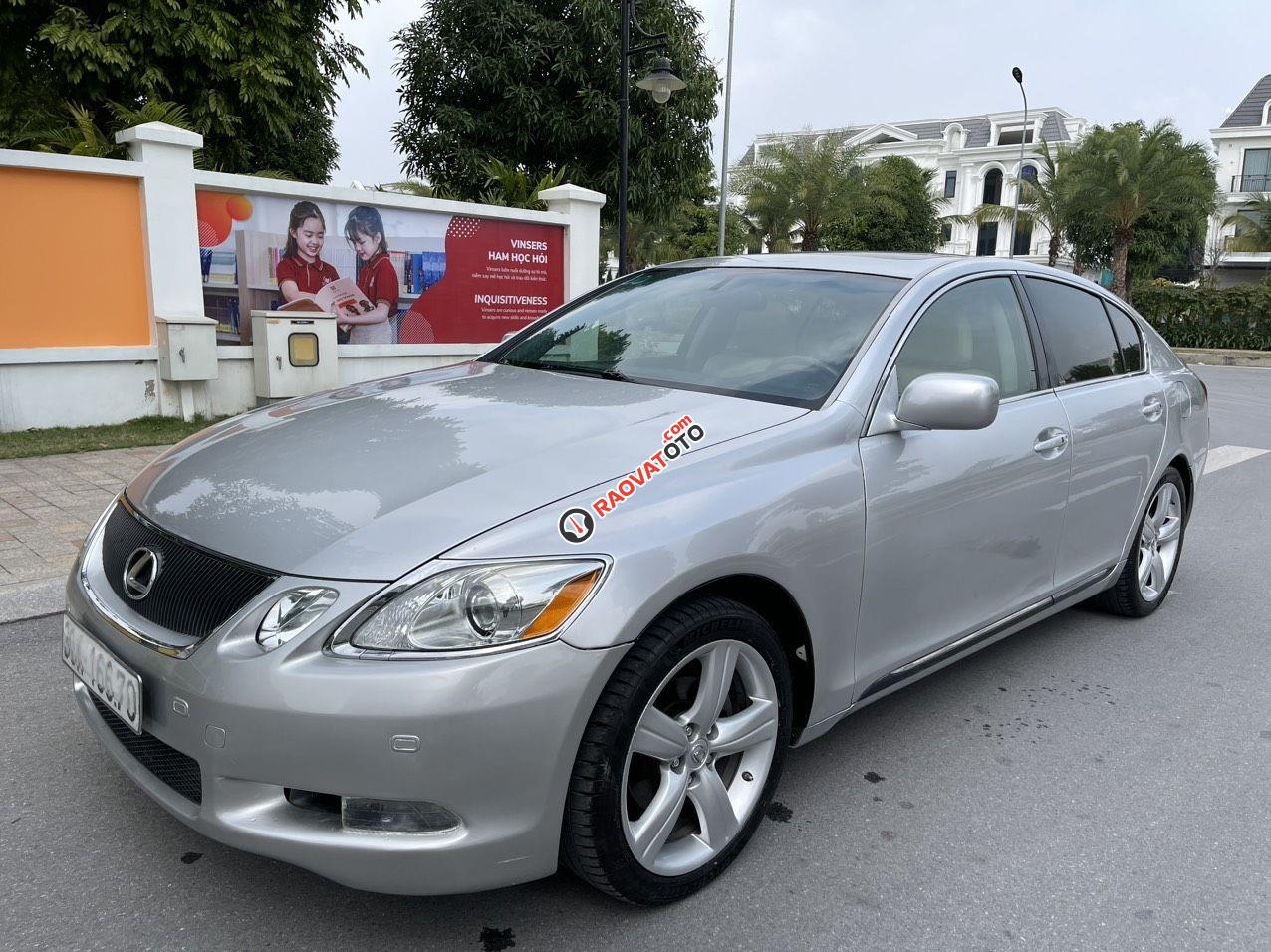 Cần bán gấp Lexus GS 300 đời 2006  ĐK :2008 nhập khẩu chính chủ tôi  công chức chạy ít 9 vạn lên xe còn rất đẹp và  mới-4