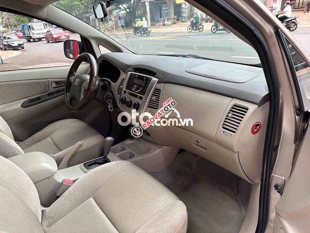 innova 2013 Số tự động rất đẹp-7