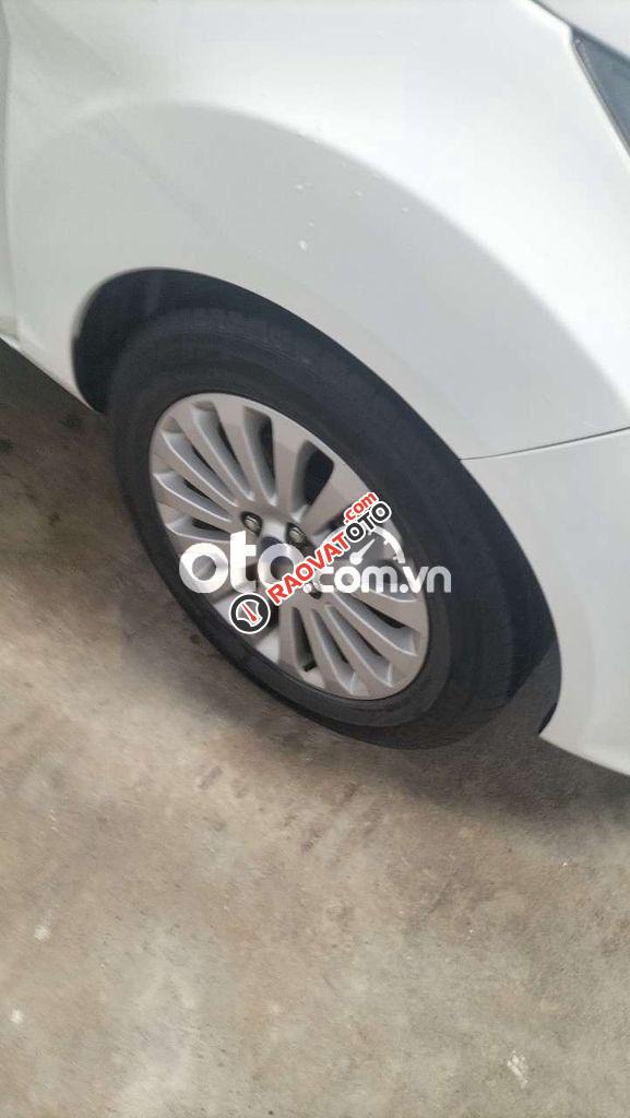 Cần bán Ford fiesta 2011 AT-10