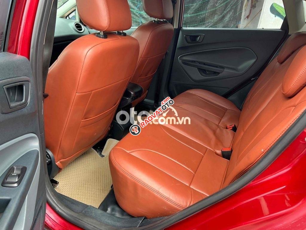 cần bán fiesta hatchback gốc SG-7