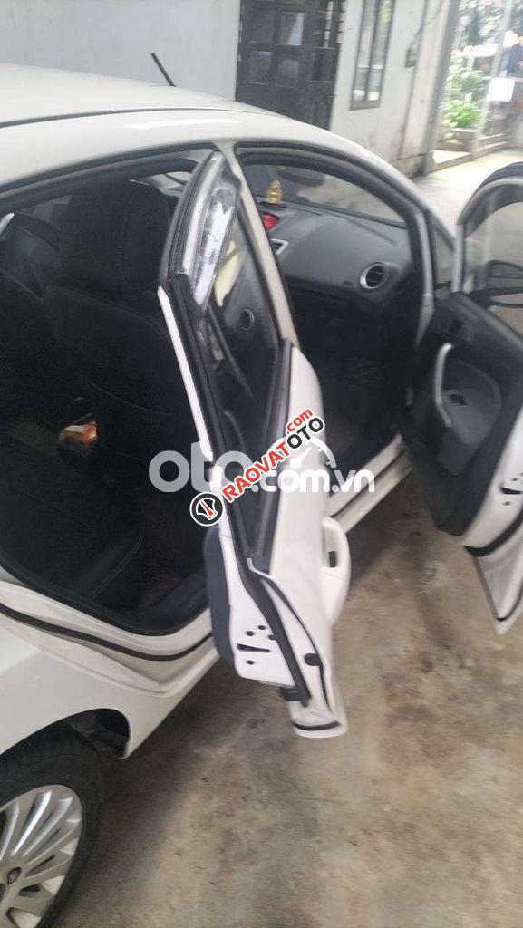 Cần bán Ford fiesta 2011 AT-9