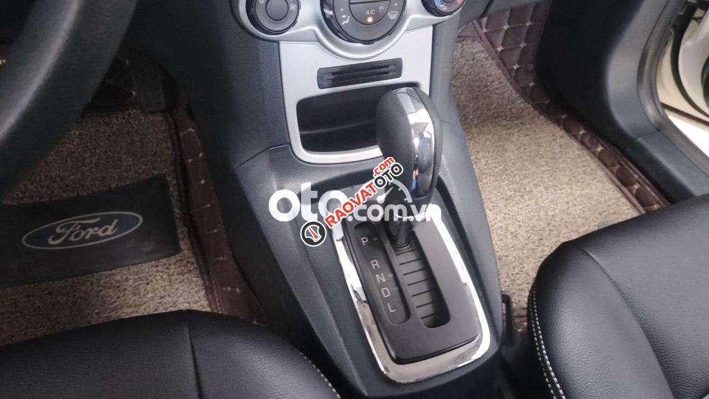 Cần bán Ford fiesta 2011 AT-6