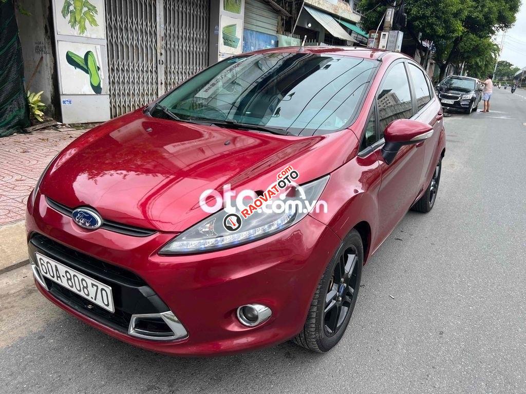 cần bán fiesta hatchback gốc SG-3