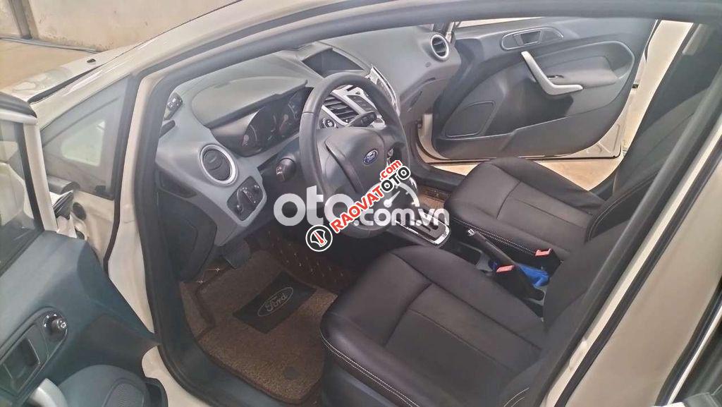 Cần bán Ford fiesta 2011 AT-4