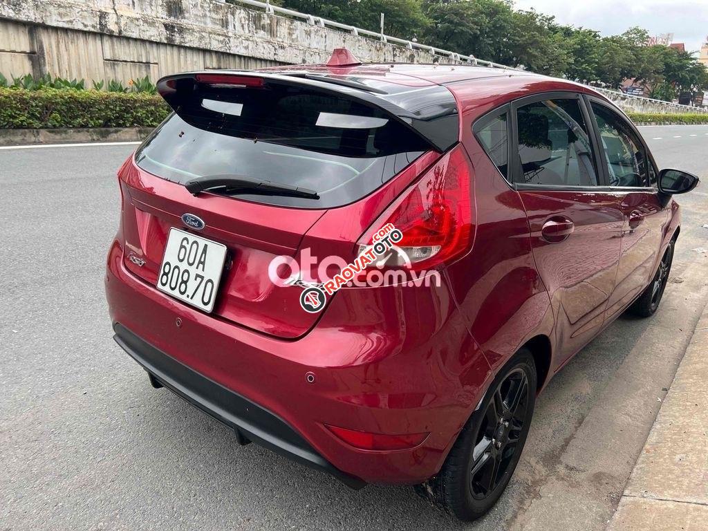 cần bán fiesta hatchback gốc SG-2