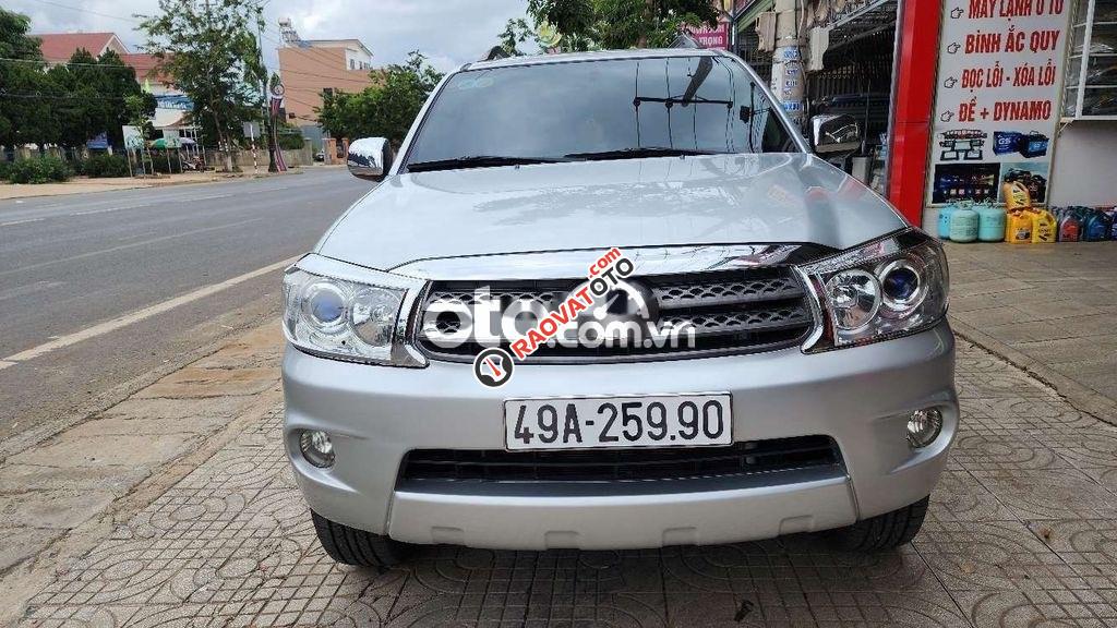 TOYOTA FORTUNER 2010. 2 CẦU, MÁY XĂNG, SỐ TỰ ĐỘNG.-0