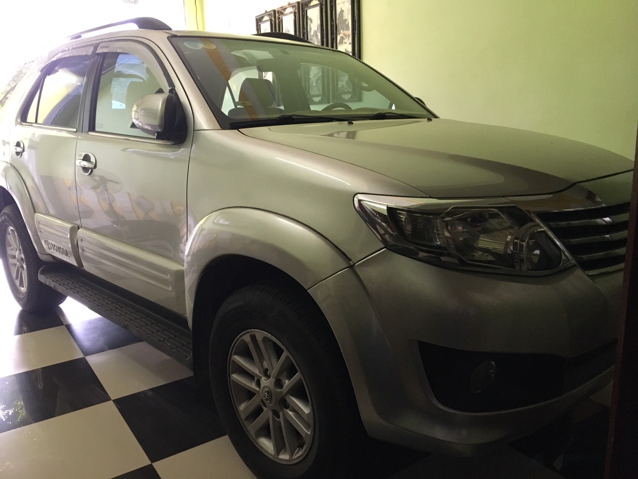 CẦN BÁN XE TOYOTA FORTUNER SẢN XUẤT NĂM 2012 FOM MỚI 4X2 Ở MINH KHAI HƯNG YÊN -7