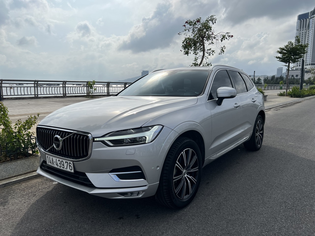 Chính chủ cần bán xe Volvo XC60 T6 2020 - chiếc xe từng được mệnh danh là an toàn nhất thế giới.-2