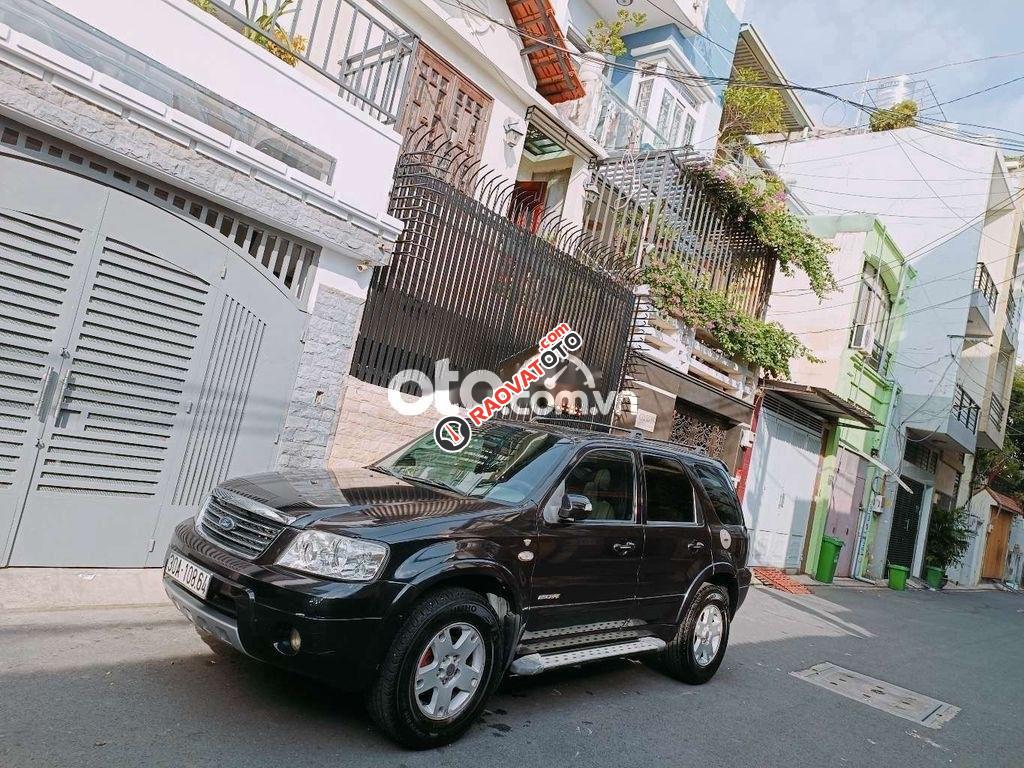 xe đang chạy thanh lý Ford escape 2004 3.0V6-0