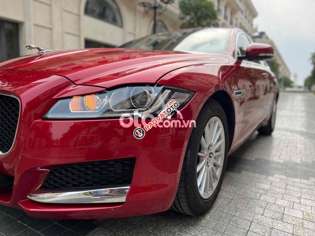 cần bán xe jaguar xf 2.0-0