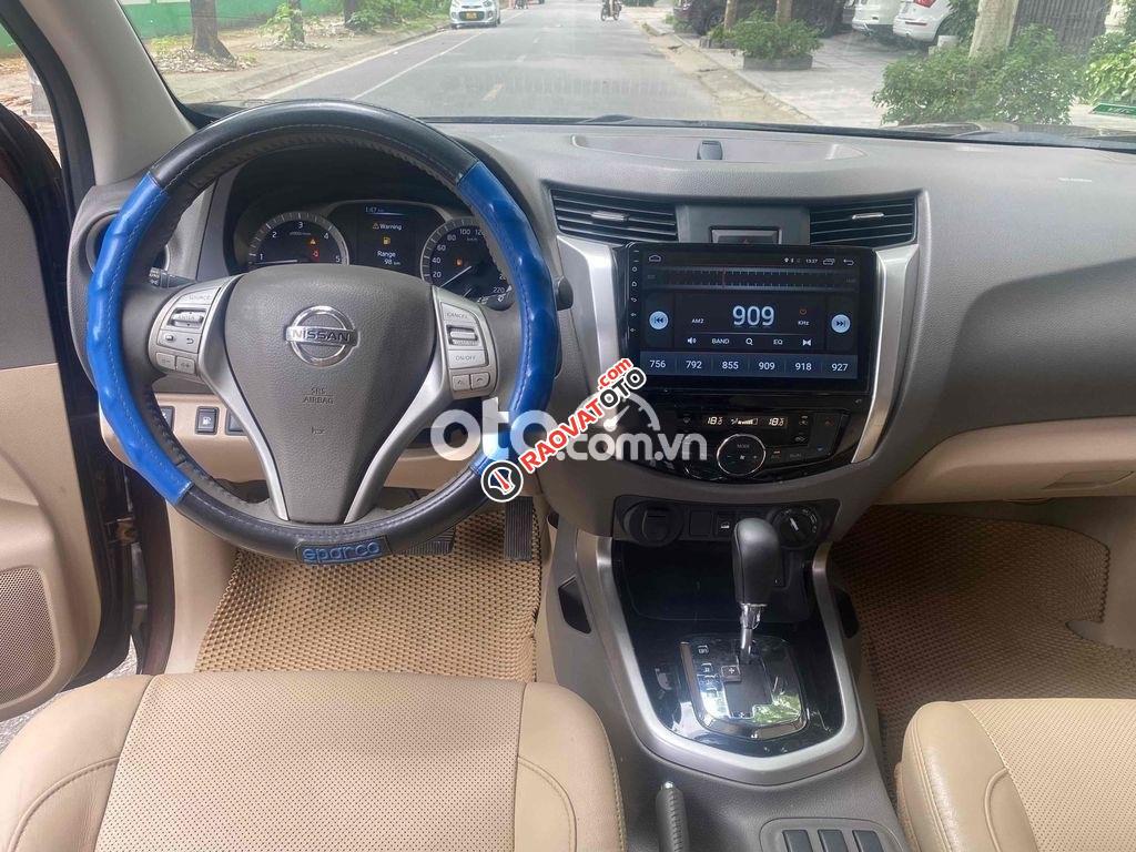 cần bán navara sx 2015 số tự động 2 cầu bản VL câp-6