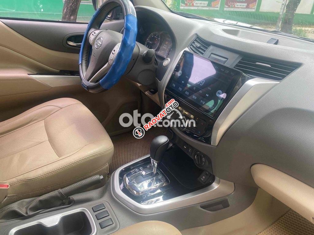 cần bán navara sx 2015 số tự động 2 cầu bản VL câp-9