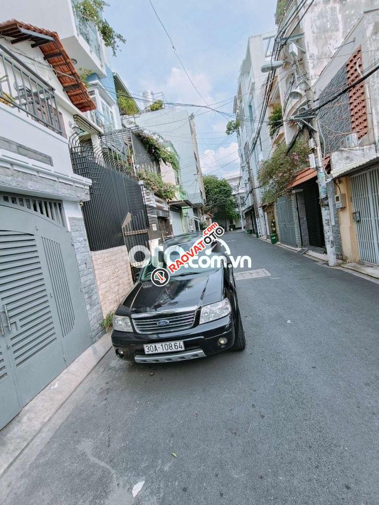 xe đang chạy thanh lý Ford escape 2004 3.0V6-7