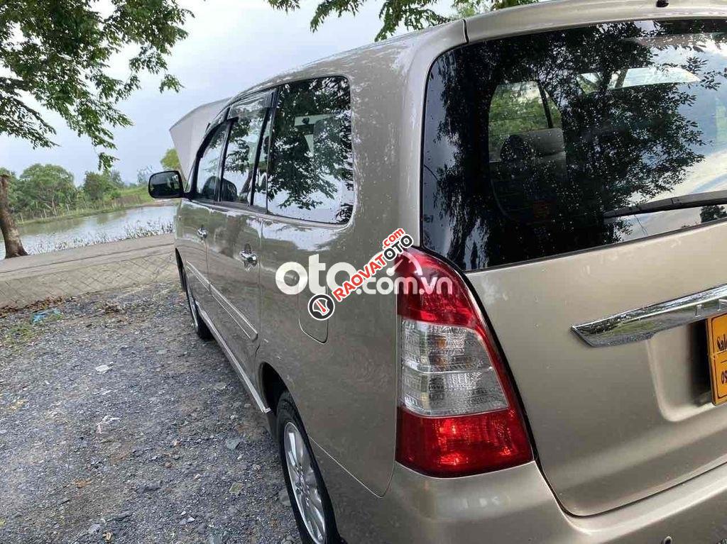 Toyota Innova 2.0E 2013 81000km-3
