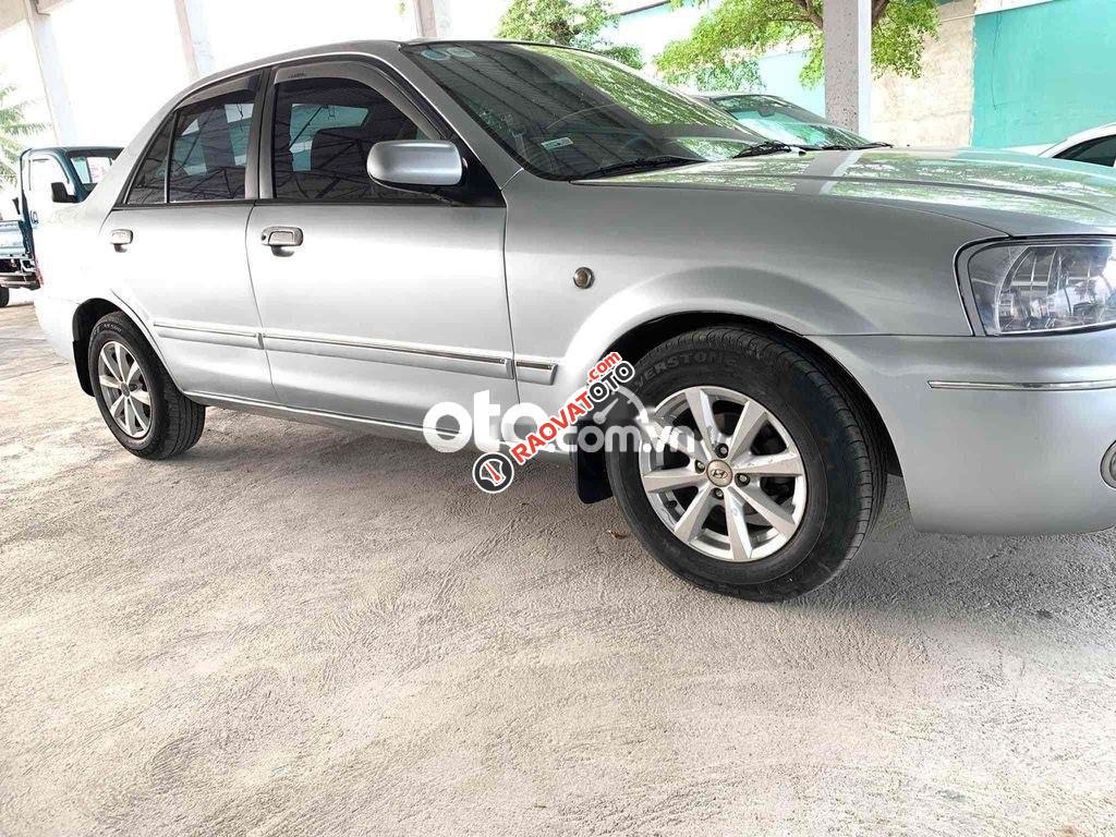 Ford Laser 2002-1