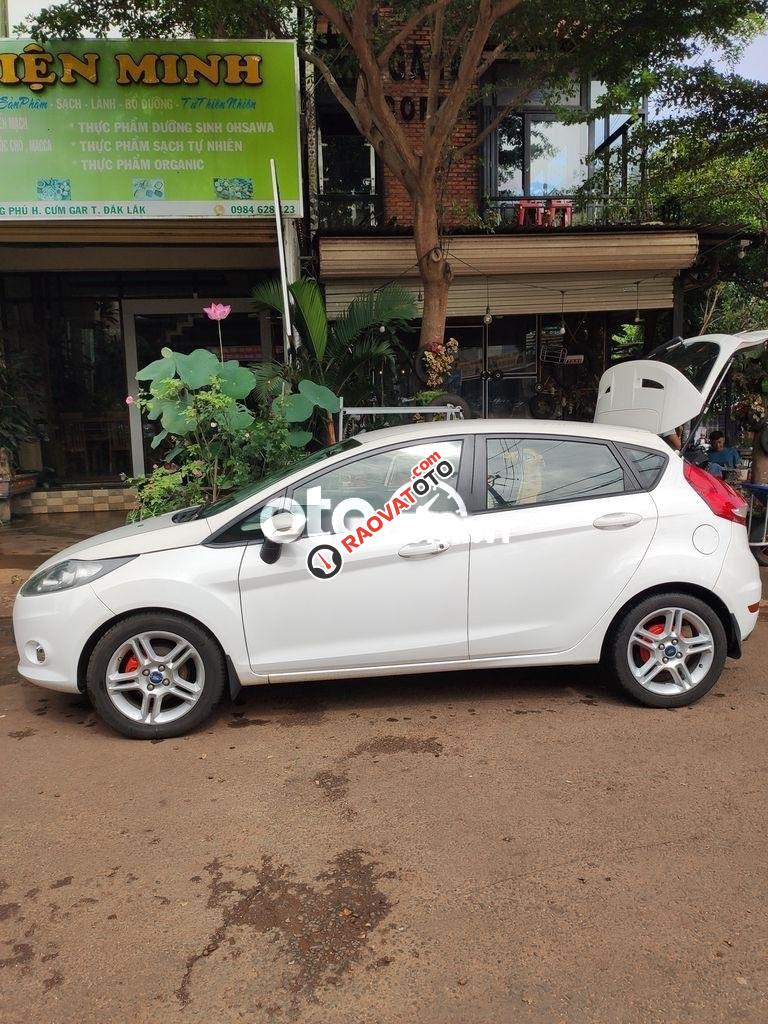 Ford 1.6 tự động-2