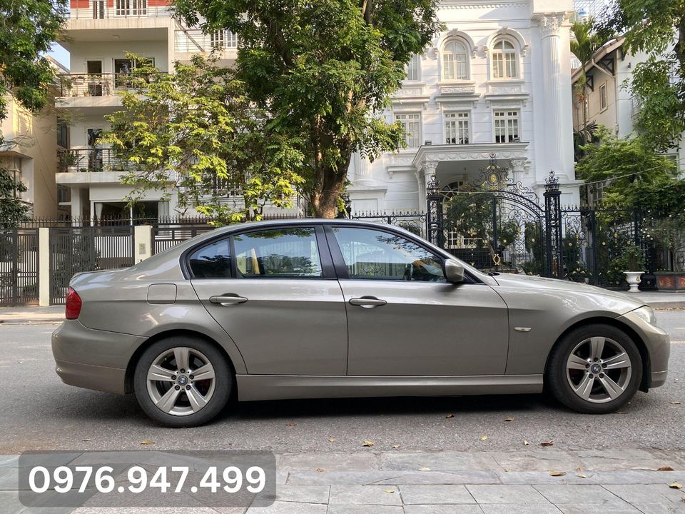 Xe BMW 3 Series 320i 2009 Odo 23 vạn hơn, số tự động-0