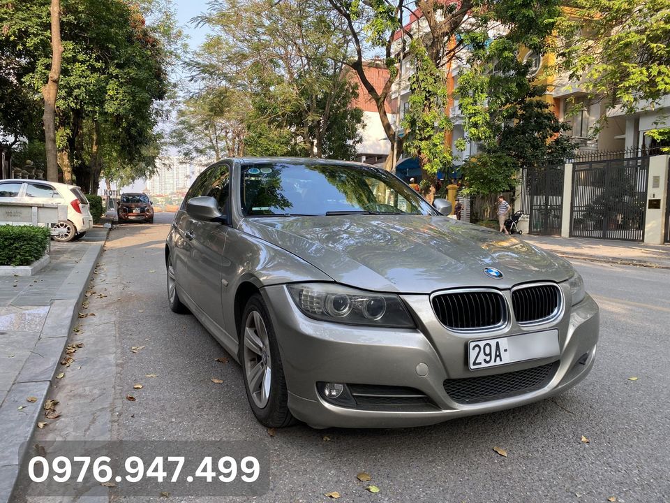 Xe BMW 3 Series 320i 2009 Odo 23 vạn hơn, số tự động-3