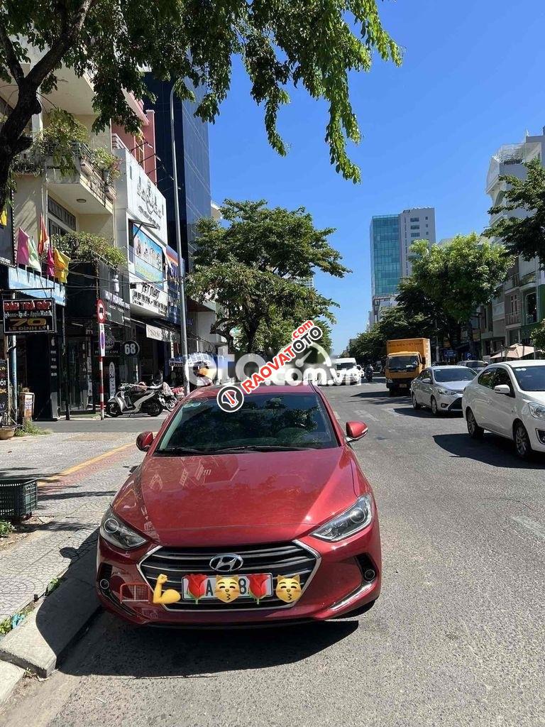 cần bán xe gia đình đang đi-0