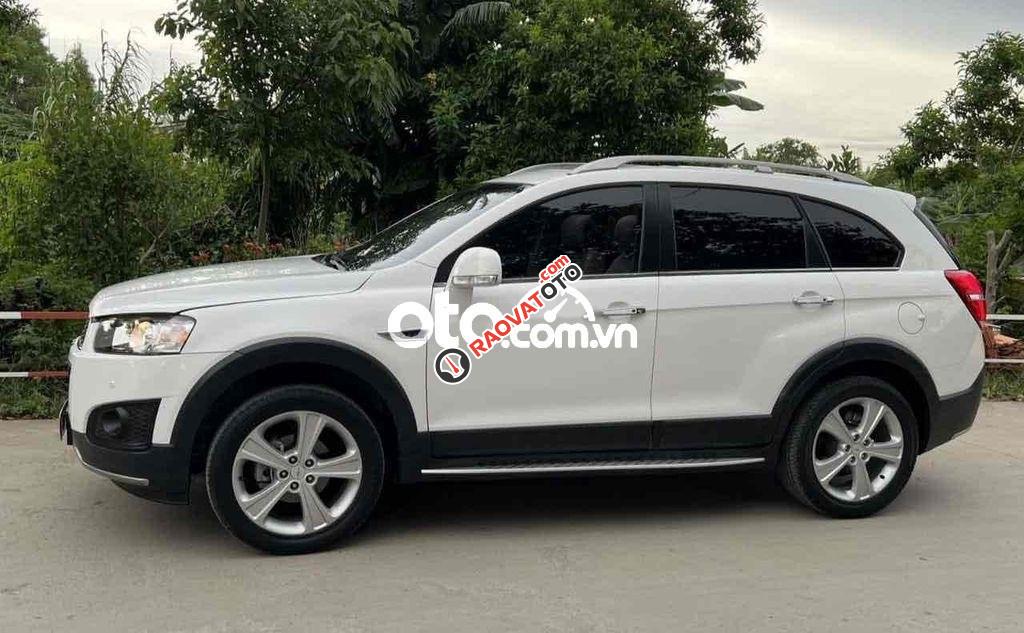 Chevrolet Captiva LTZ 2015 trắng-1
