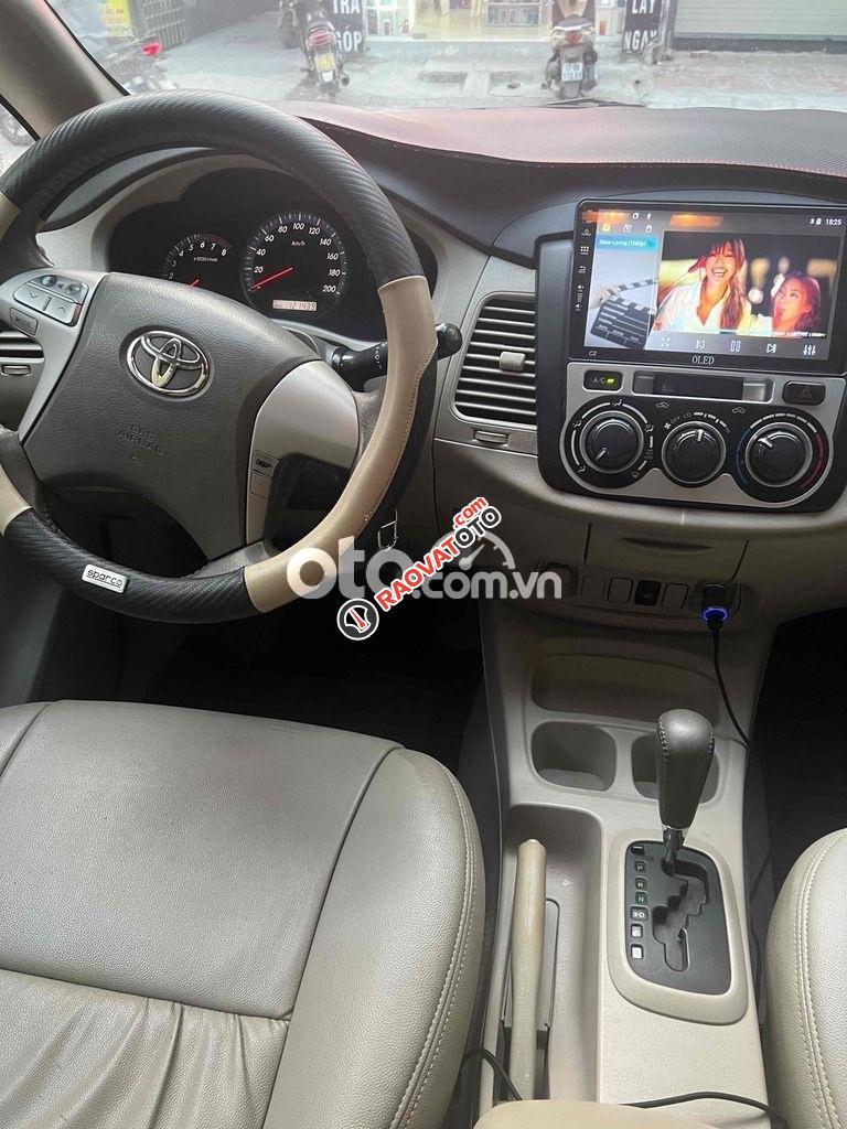 Bán xe Innova G Tự động 2012-8