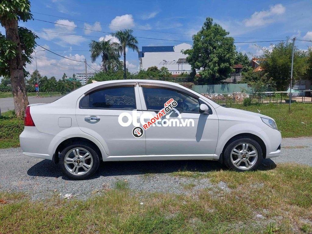 xe chevrolet số sàn 2018 mới toanh còn nguyên zin-2