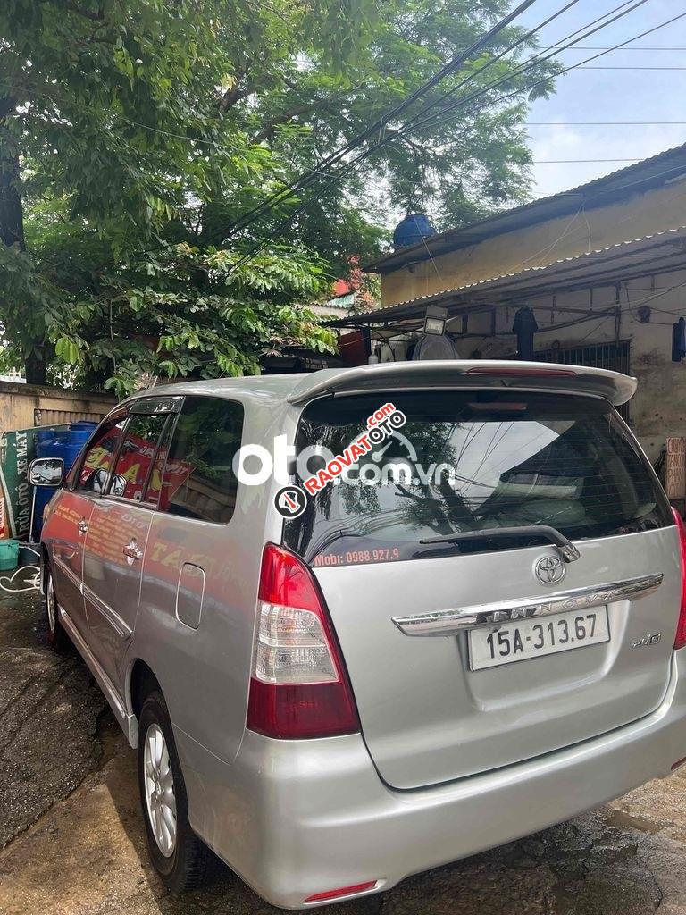 Bán xe Innova G Tự động 2012-5