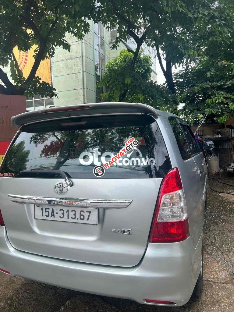 Bán xe Innova G Tự động 2012-4