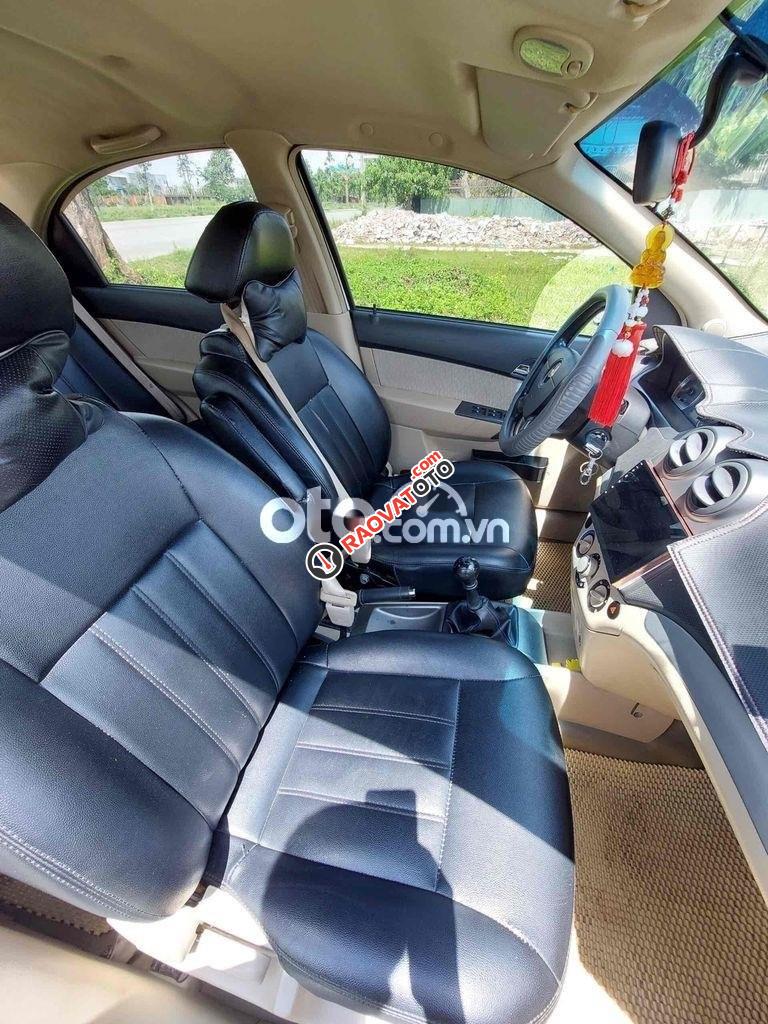 xe chevrolet số sàn 2018 mới toanh còn nguyên zin-10