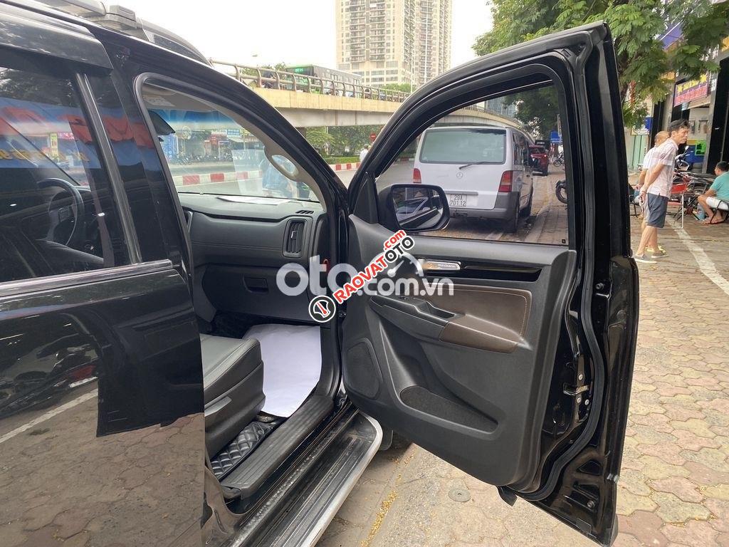 Chevoret Corolado 2.8LTZ 2 Cầu Số Tự Động sx 2017-10