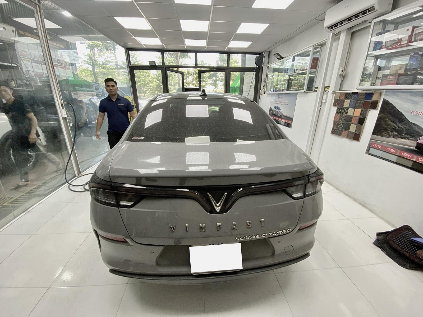 Vinfast lux A bản Base 2019 dán decal màu xám xi măng-5