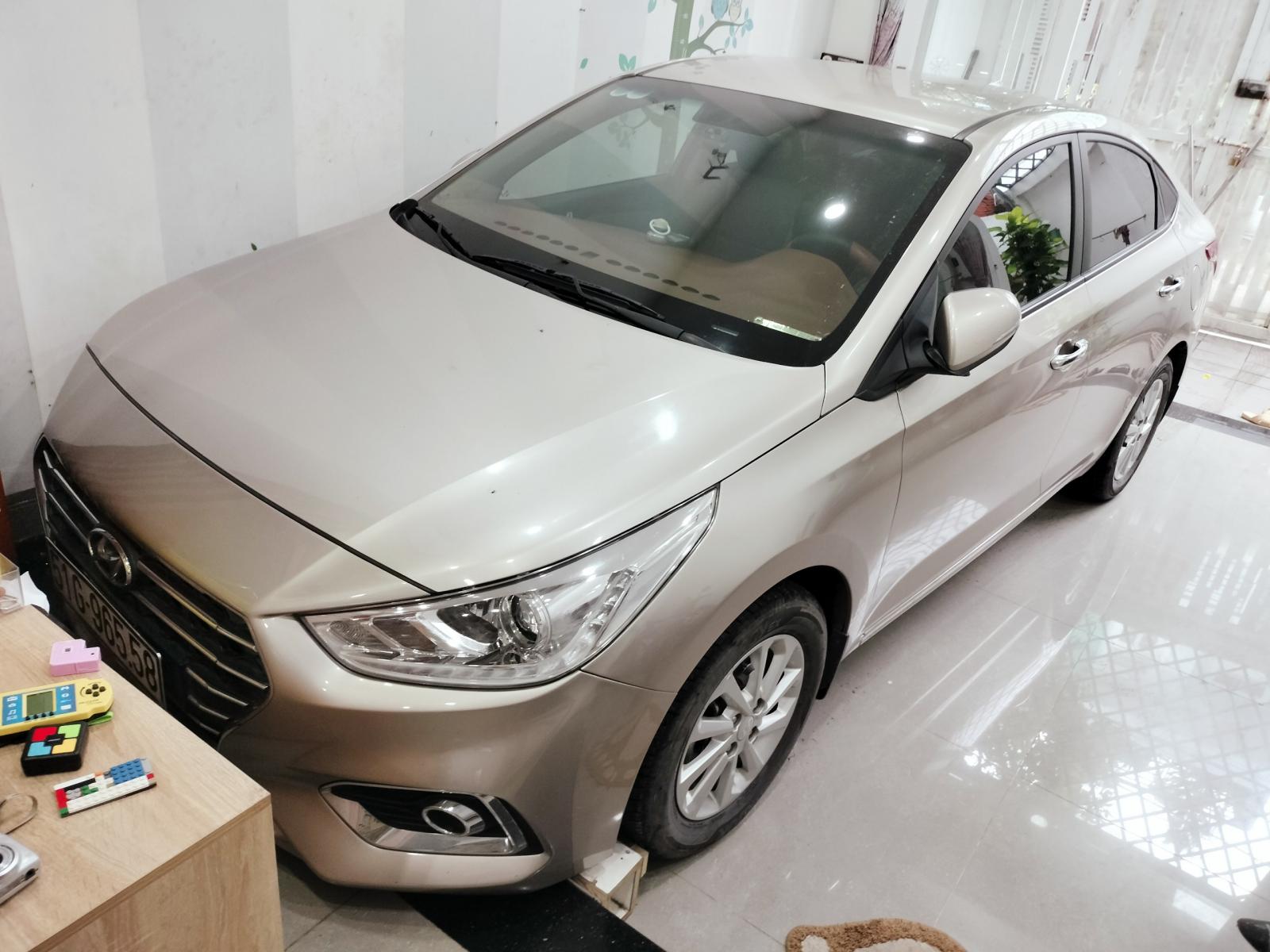 Hyundai Accent 2019, màu vàng be, chính chủ-0