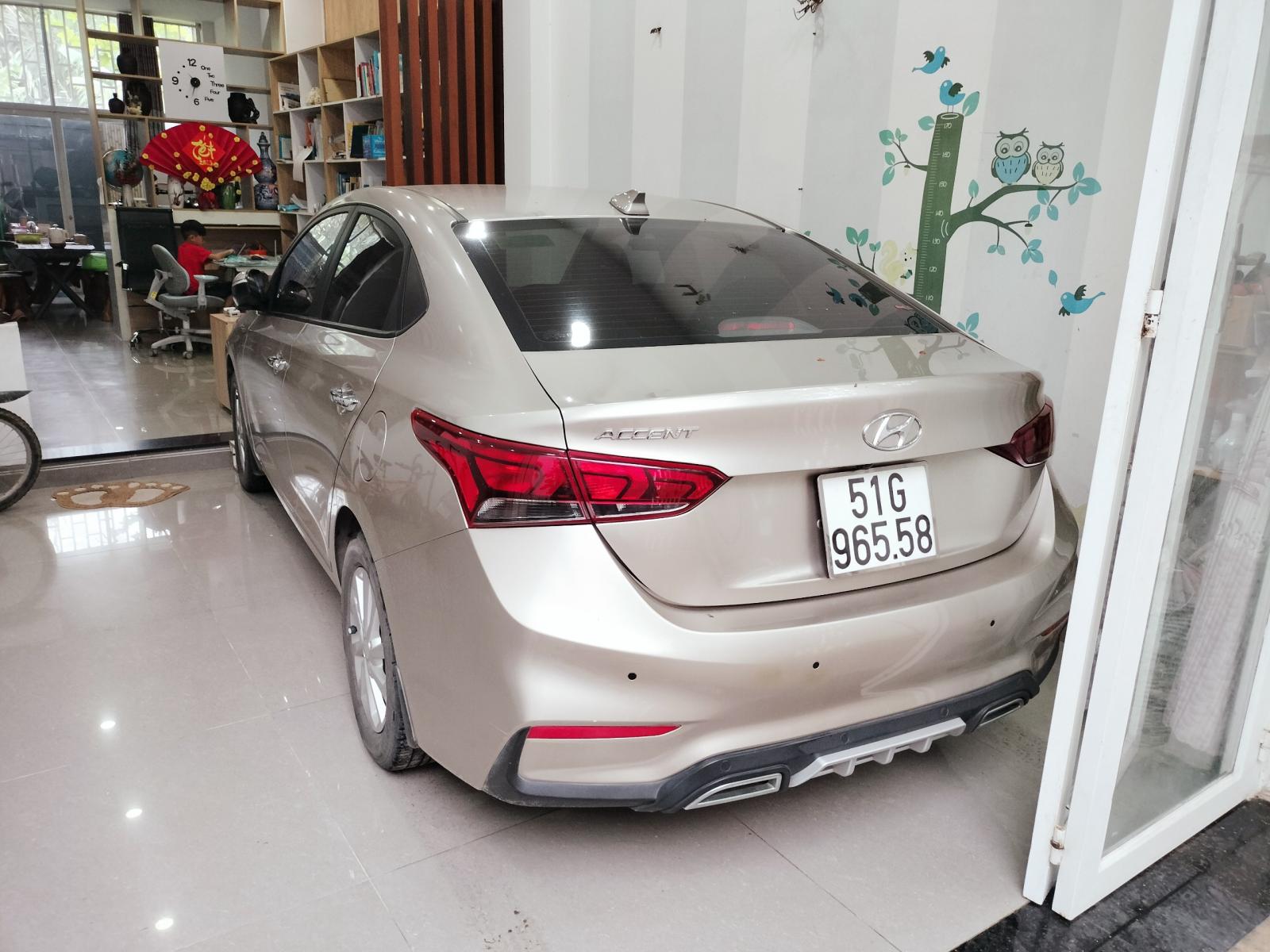 Hyundai Accent 2019, màu vàng be, chính chủ-2