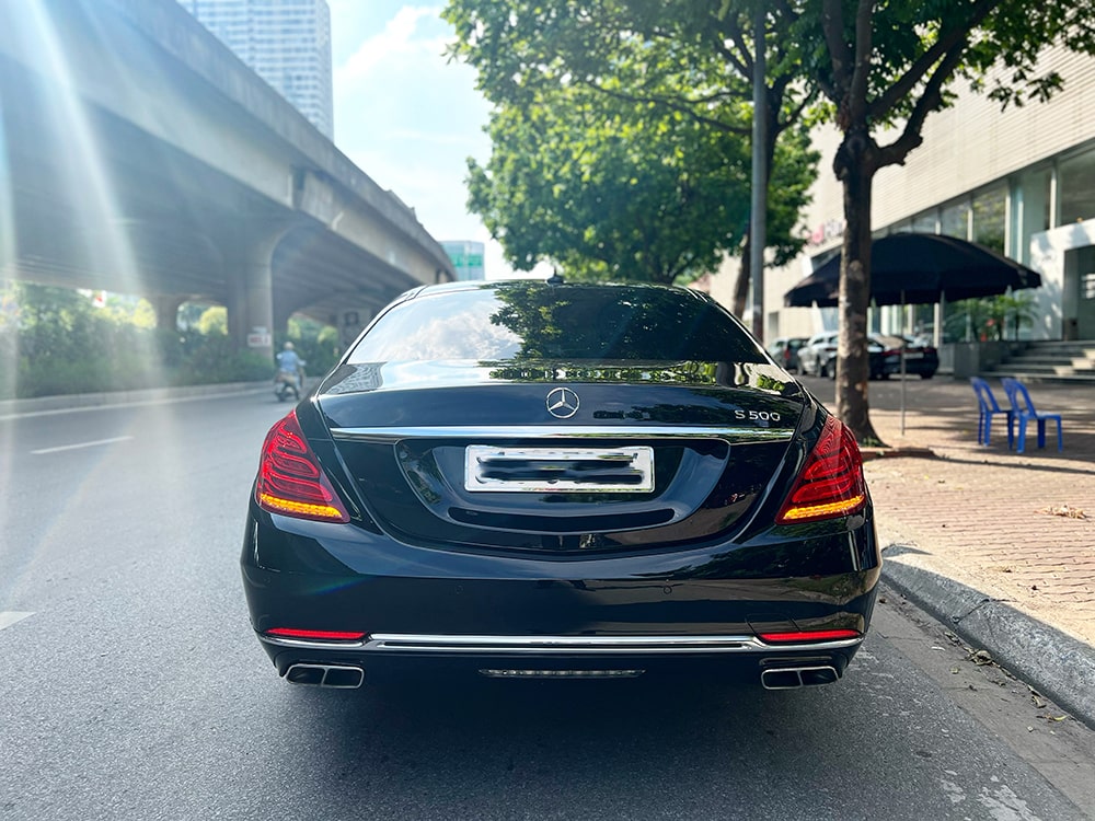 Bán xe Mercedes-Benz S400 Maybach 2017 chính chủ màu Đen nội thất Nâu xe cực đẹp giá cực tốt-11