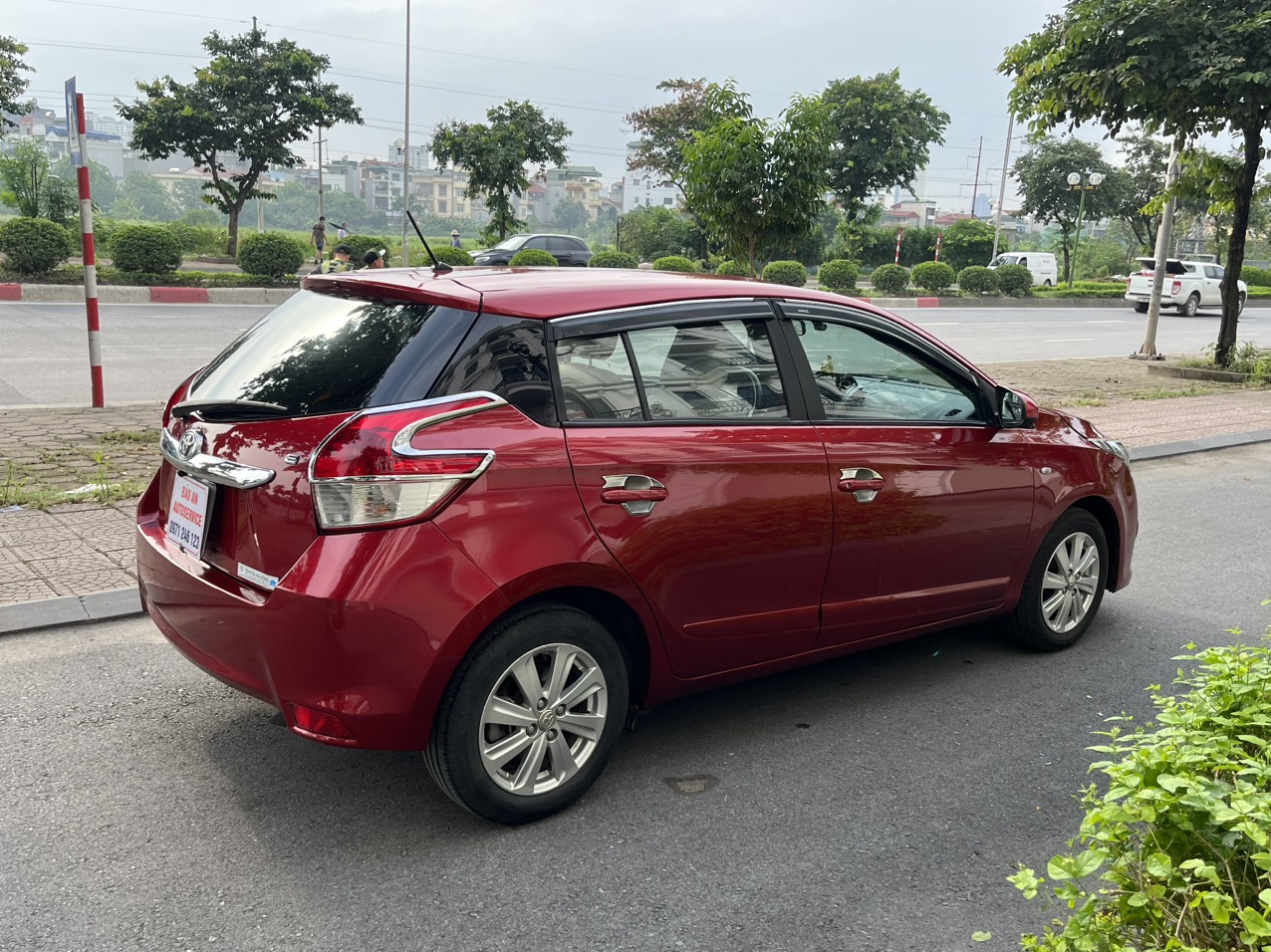 Mình cần bán xe Toyota Yaris 2014 giá rẻ. Lh: 0971.246.123 -2