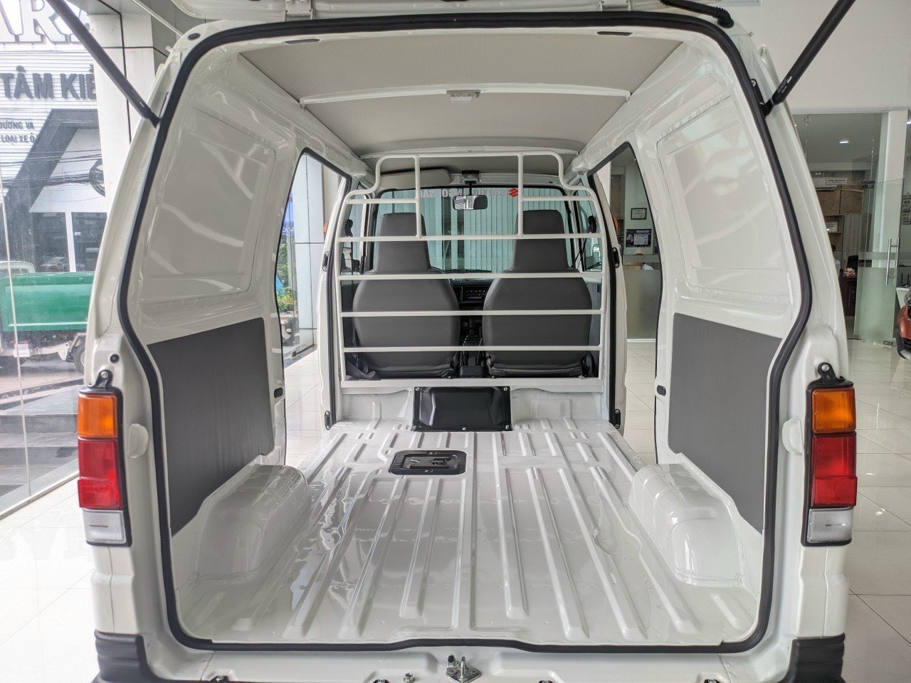 CẦN BÁN CHIẾC XE SUZUKI BLIND VAN 2022 580 KG ( KHUYẾN MẠI GIẢM TỚI 35TR ) TẠI 510 QUỐC LỘ 13 - HIỆP BÌNH PHƯỚC - THỦ ĐỨ-0