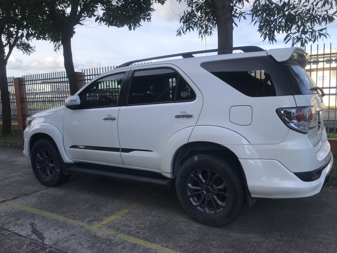 CHÍNH CHỦ CẦN BÁN XE TOYOTA FORTUNER 2014-0