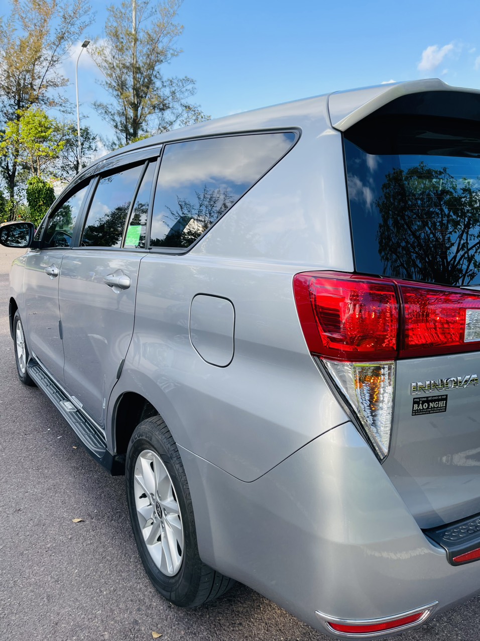 UUsed Car Dealer Trimap đang bán; Toyota Innova E 2.0 sx 2019, đăng ký 2020 một chủ mua mới đầu. -1