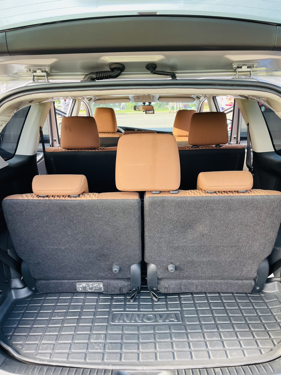 UUsed Car Dealer Trimap đang bán; Toyota Innova E 2.0 sx 2019, đăng ký 2020 một chủ mua mới đầu. -8