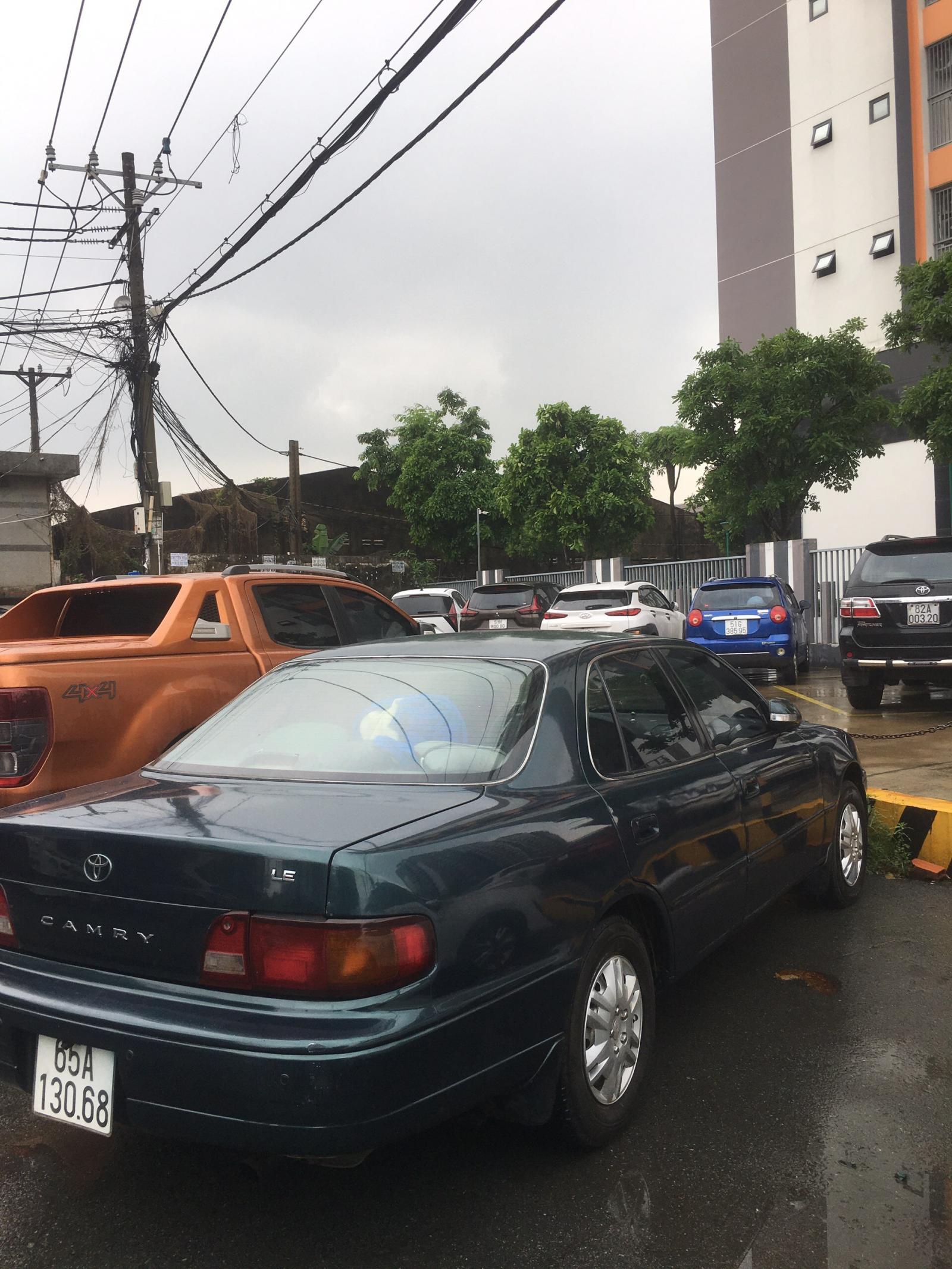 CHÍNH CHỦ CẦN BÁN XE TOYOTA CAMRY SỐ TỰ ĐỘNG 1995 TẠI QUẬN 9 - TP . HỒ CHÍ MINH -0