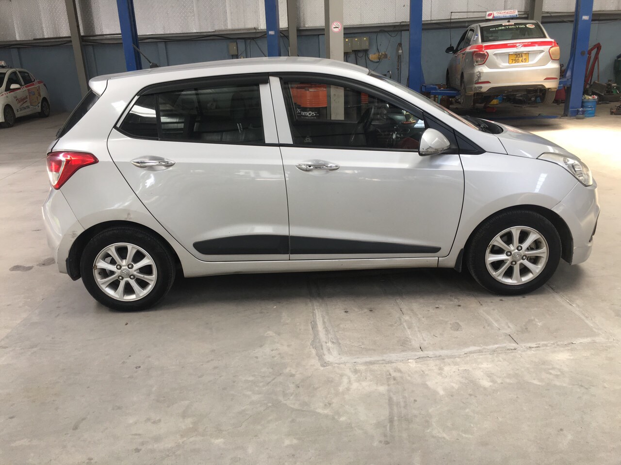 Chính chủ bán Xe Hyundai Grand i10 sx năm 2016 -0