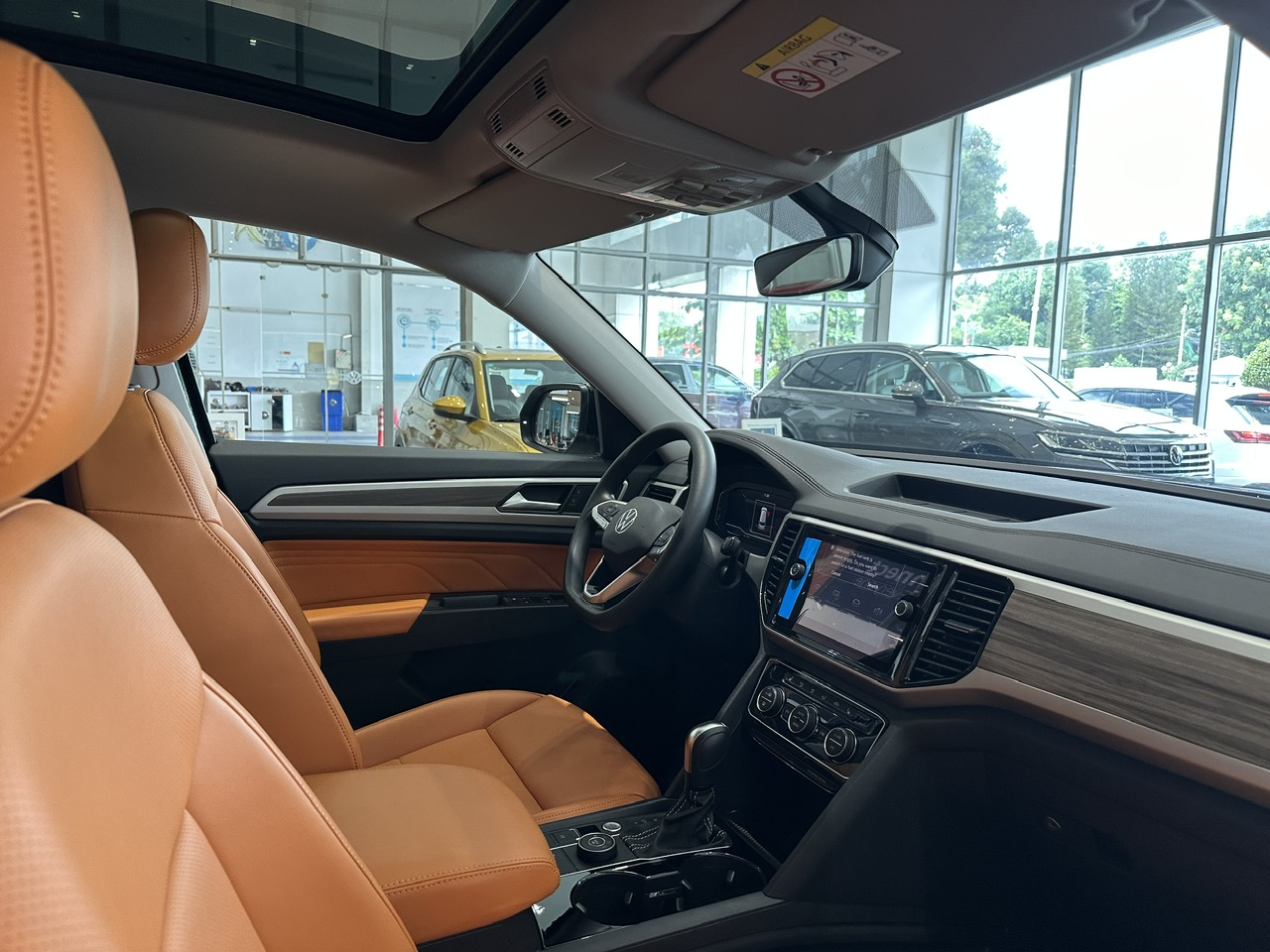 Thông tin Volkswagen Teramont 2023 - Nhập khẩu Mỹ, màu trắng sang trọng và cuốn hút, tổng ưu đãi 320tr, nhiều quà tặng h-8