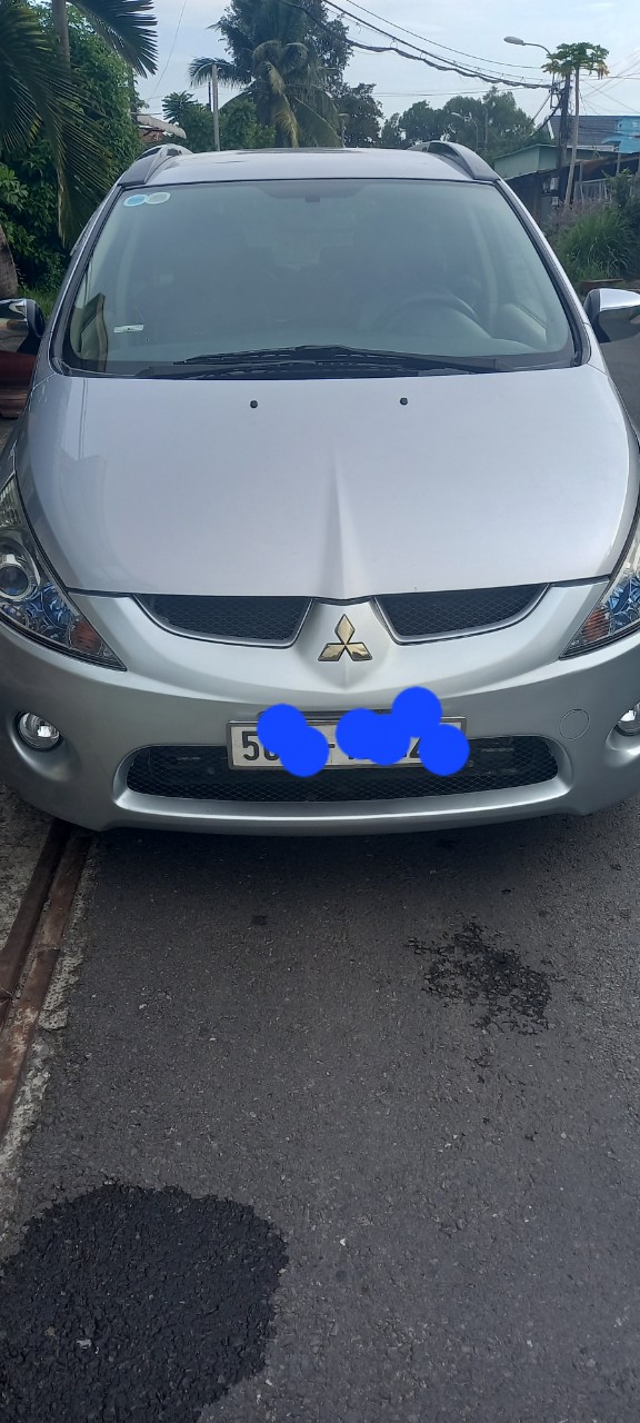 Chính chủ cần bán xe Missubitshi Grandis đời cuối 2008 -6