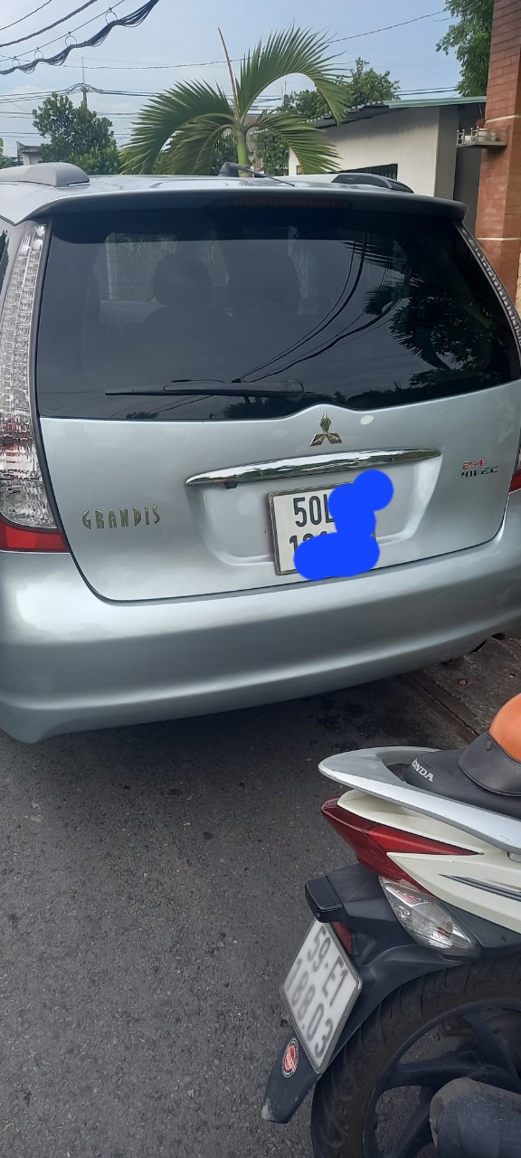 Chính chủ cần bán xe Missubitshi Grandis đời cuối 2008 -7