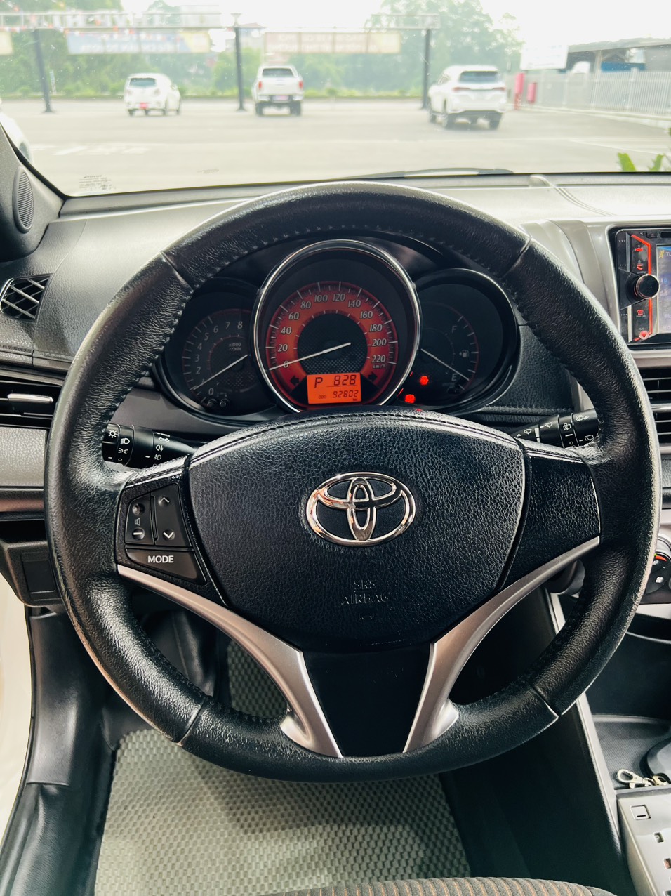 CẦN BÁN CHIẾC XE TOYOTA YARIS 1.5G 2017 NHẬP KHẨU THÁI LAN ODO TẠI TOYOTA HIROSHIMA VĨNH PHÚC -2