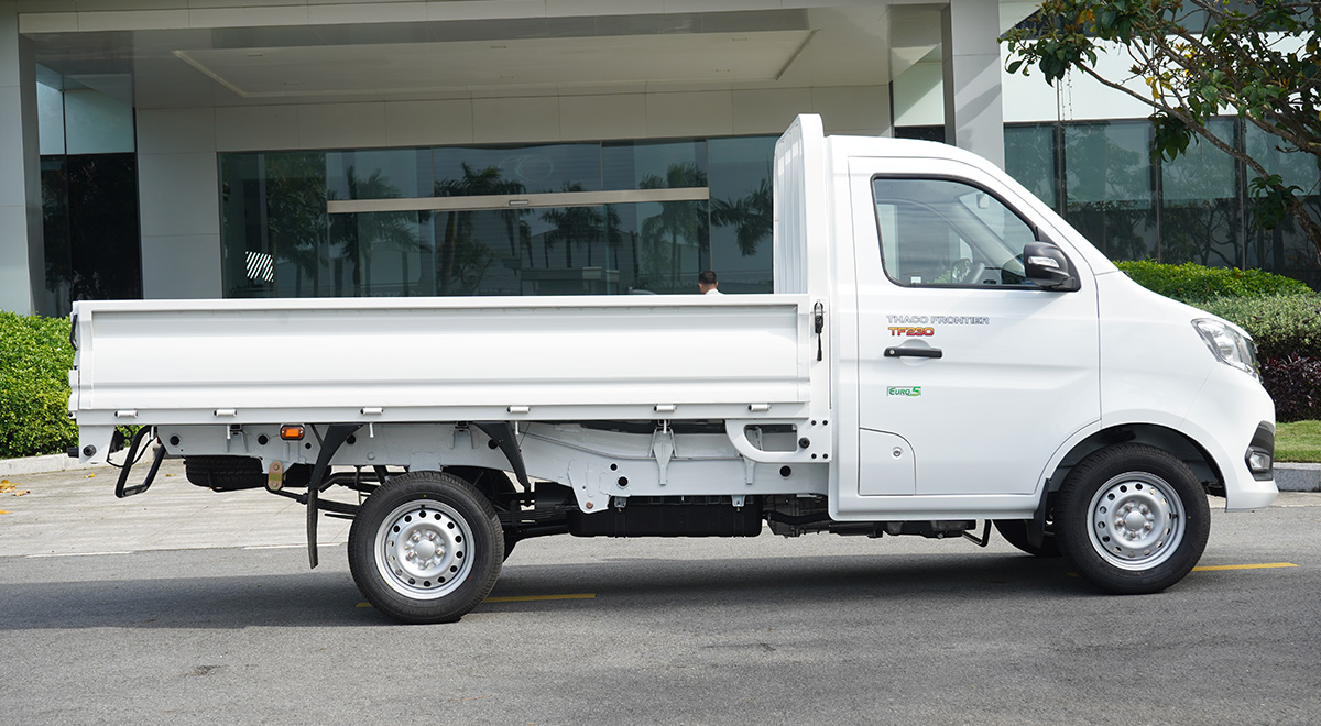 Thaco Frontier TF230 tải trọng 920 kg-1