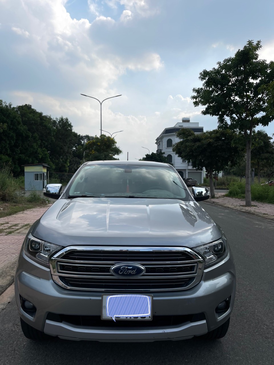 Cần bán Xe ford 2021 nhập thái XLT limited -0