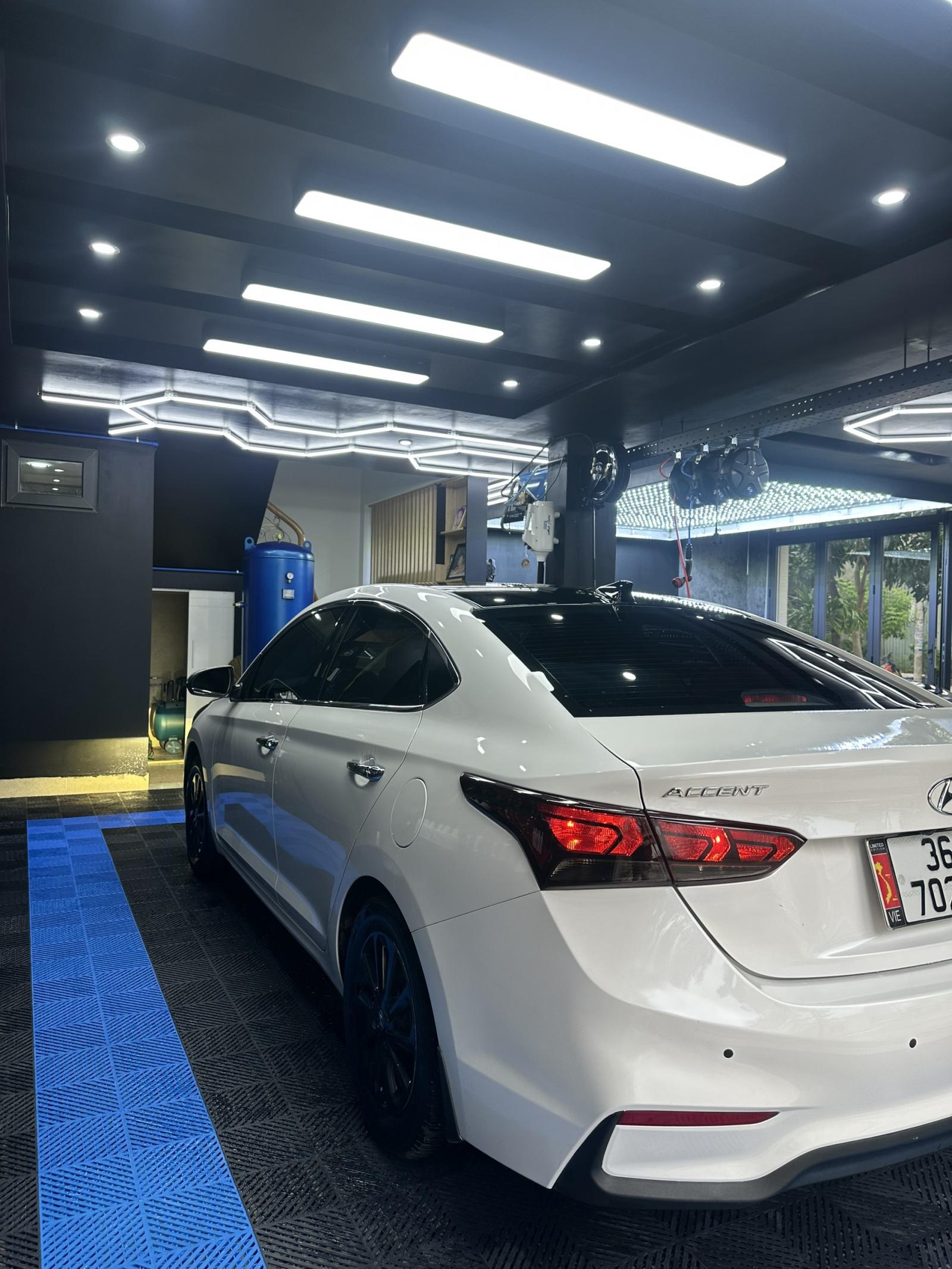 Cần bán xe Accent MT 12/2020 bản đủ chính chủ,-0