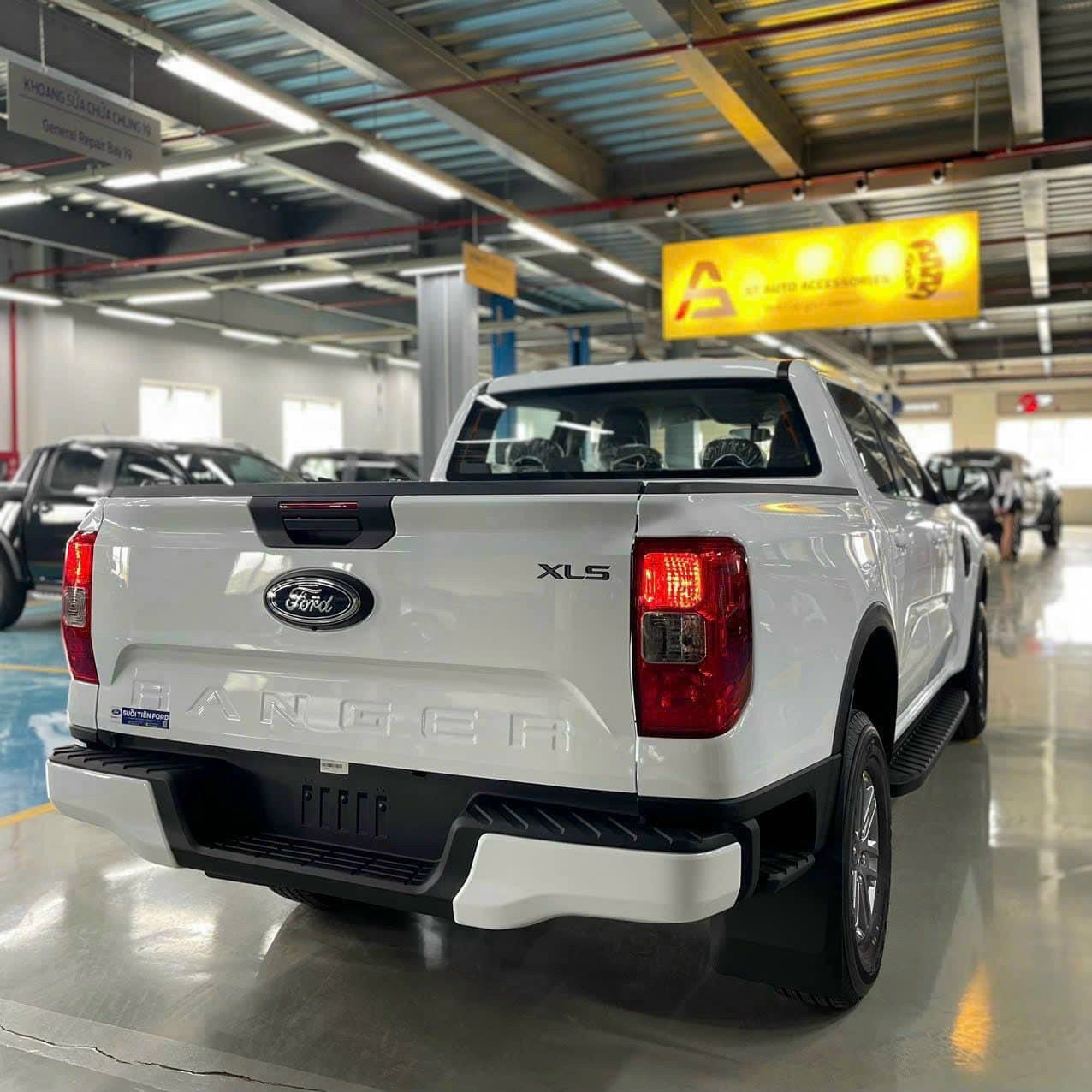 FORD RANGER SẴN XE GIAO NGAY, NHIỀU ƯU ĐÃI -7